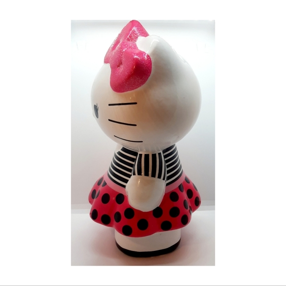 Hello Kitty Piggy Bank - Picture 4 of 4